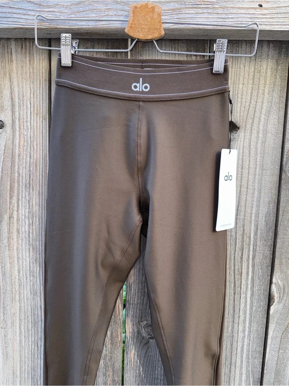 ALO Yoga Airlift High-Waist Suit Up Legging in Espresso Size Small